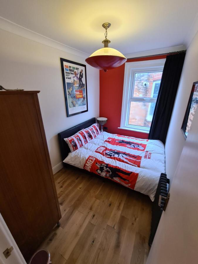 Southsea Royale James Bond 3 Bed Cool Penthouse, Seafront Parking พอร์ตสมัธ ภายนอก รูปภาพ
