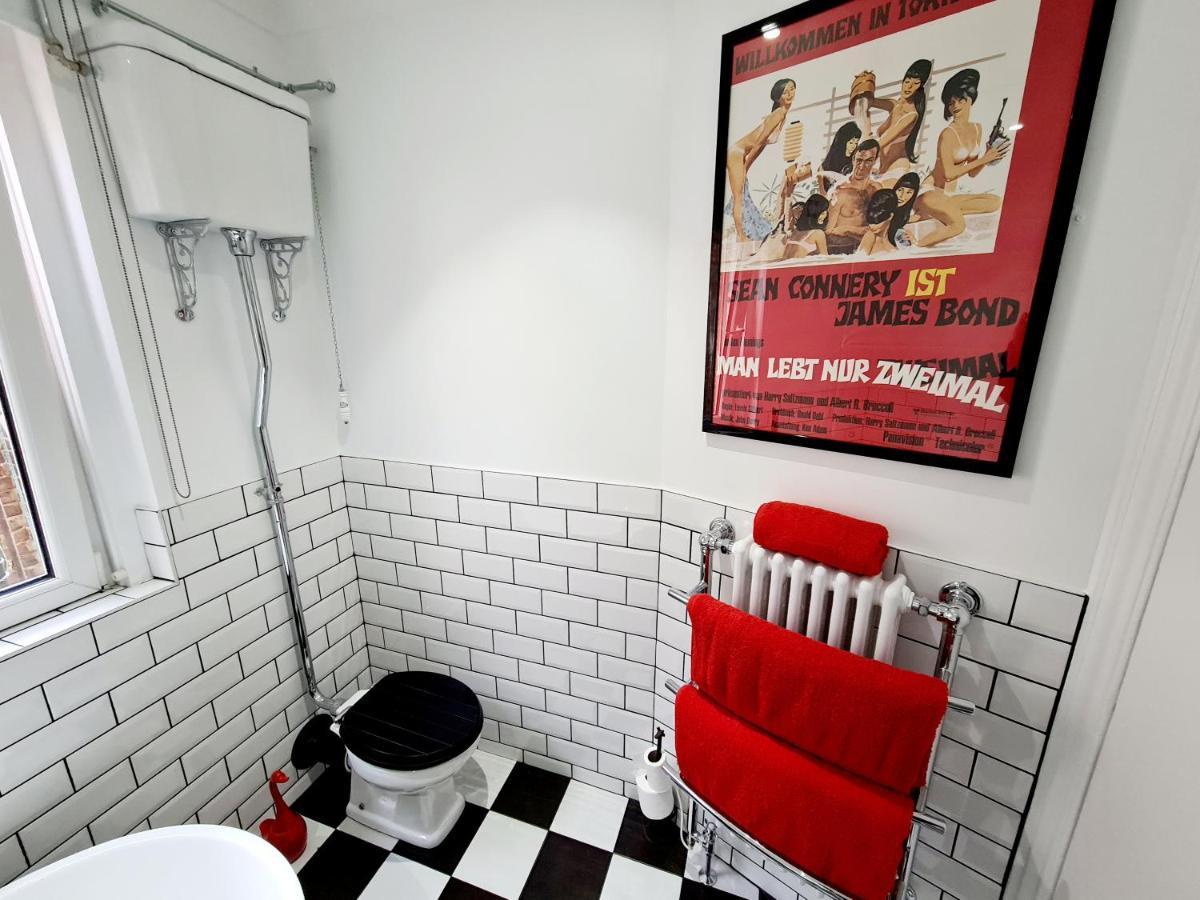 Southsea Royale James Bond 3 Bed Cool Penthouse, Seafront Parking พอร์ตสมัธ ภายนอก รูปภาพ